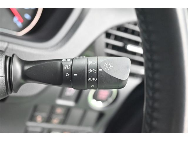 ノア Ｓｉ　ダブルバイビーＩＩ　横滑防止装置　ＰＣＳ　スマートキ－　Ｗエアコン　Ｂモニター　ＤＶＤ再生可　フルセグテレビ　ＥＴＣ付き　オートエアコン　ＰＳ　ナビ＆ＴＶ　ＰＷ　ＬＥＤヘッド　盗難防止システム　ＡＢＳ　３列シート（19枚目）