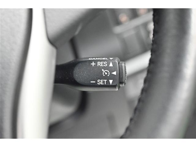 ノア Ｓｉ　ダブルバイビーＩＩ　横滑防止装置　ＰＣＳ　スマートキ－　Ｗエアコン　Ｂモニター　ＤＶＤ再生可　フルセグテレビ　ＥＴＣ付き　オートエアコン　ＰＳ　ナビ＆ＴＶ　ＰＷ　ＬＥＤヘッド　盗難防止システム　ＡＢＳ　３列シート（20枚目）