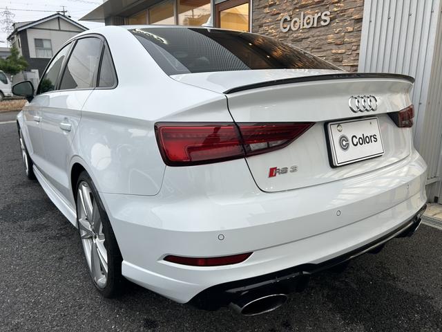 ＲＳ３ ベースグレード　フロントカーボンセラミックブレーキ／レザーシート（24枚目）