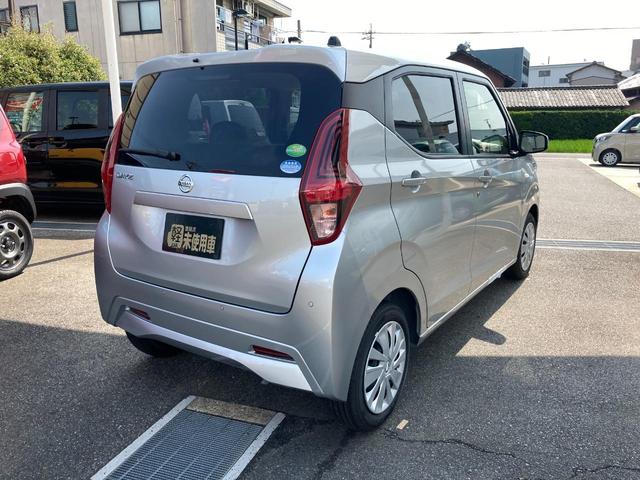 S 届出済未使用車 衝突軽減ブレーキ コーナーセンサー キーレスエントリー 電動格納ミラー ベンチシート アイドリングストップ エアバッグ フットブレーキ 禁煙車 軽自動車 マニュアルエアコン(6枚目)