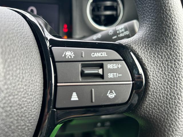Ｎ－ＢＯＸカスタム ベースグレード　届出済未使用車　片側電動スライドドア　衝突被害軽減ブレーキ　コーナーセンサー　アダクティブクルーズコントロール　アイドリングストップ　アルミホイール　スマートキー　シートヒーター　ＬＥＤヘッドライト（16枚目）