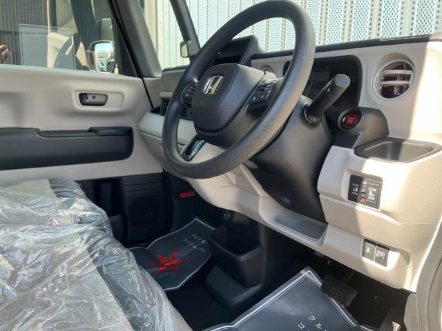 Ｎ－ＢＯＸ ファッションスタイル　届出済未使用車　片側電動スライドドア　衝突被害軽減ブレーキ　コーナーセンサー　アダクティブクルーズコントロール　スマートキー　シートヒーター　バックカメラ　電動格納ドアミラー　ＬＥＤヘッドライト（17枚目）