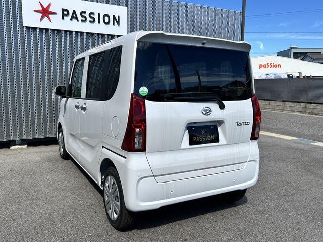 タント Ｌ　届出済未使用車　ワイドエントリーナビ　バックカメラ　両側スライドドア　衝突被害軽減ブレーキ　コーナーセンサー　スマートキー　ＬＥＤヘッドライト　電動格納ドアミラー　アイドリングストップ　オートエアコン（10枚目）