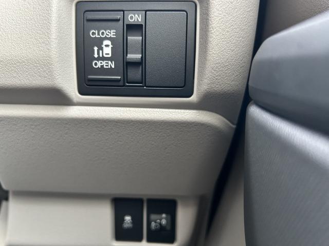 Ｎ－ＢＯＸ ベースグレード　届出済未使用車　片側電動スライドドア　衝突被害軽減ブレーキ　コーナーセンサー　アダクティブクルーズコントロール　スマートキー　チップアップシート　アイドリングストップ　ＬＥＤ　電動格納ドアミラー（18枚目）