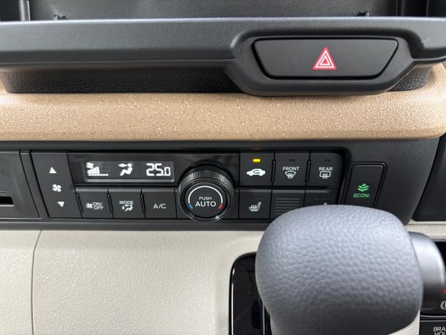 Ｎ－ＢＯＸ ベースグレード　届出済未使用車　片側電動スライドドア　衝突被害軽減ブレーキ　コーナーセンサー　アダクティブクルーズコントロール　スマートキー　チップアップシート　アイドリングストップ　ＬＥＤ　電動格納ドアミラー（12枚目）