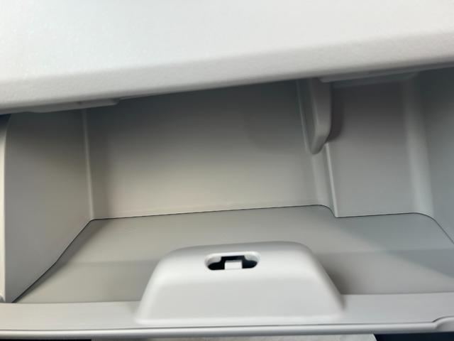 Ｎ－ＢＯＸ ベースグレード　届出済未使用車　片側電動スライドドア　衝突被害軽減ブレーキ　コーナーセンサー　アダクティブクルーズコントロール　スマートキー　チップアップシート　アイドリングストップ　ＬＥＤ　電動格納ドアミラー（20枚目）