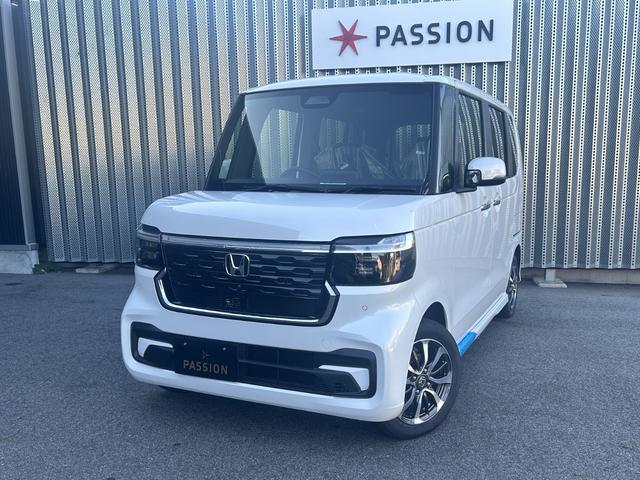 Ｎ－ＢＯＸカスタム ベースグレード　届出済未使用車　片側電動スライドドア　衝突被害軽減ブレーキ　コーナーセンサー　アダクティブクルーズコントロール　アイドリングストップ　アルミホイール　スマートキー　シートヒーター　ＬＥＤヘッドライト（4枚目）