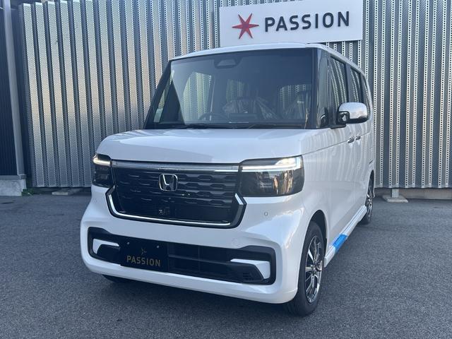 Ｎ－ＢＯＸカスタム ベースグレード　届出済未使用車　片側電動スライドドア　衝突被害軽減ブレーキ　コーナーセンサー　アダクティブクルーズコントロール　アイドリングストップ　アルミホイール　スマートキー　シートヒーター　ＬＥＤヘッドライト（5枚目）