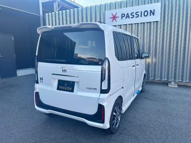 Ｎ－ＢＯＸカスタム ベースグレード　届出済未使用車　片側電動スライドドア　衝突被害軽減ブレーキ　コーナーセンサー　アダクティブクルーズコントロール　アイドリングストップ　アルミホイール　スマートキー　シートヒーター　ＬＥＤヘッドライト（8枚目）