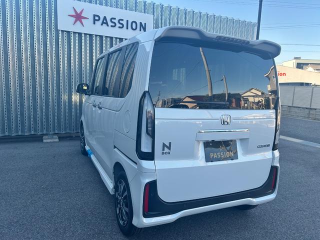 Ｎ－ＢＯＸカスタム ベースグレード　届出済未使用車　片側電動スライドドア　衝突被害軽減ブレーキ　コーナーセンサー　アダクティブクルーズコントロール　アイドリングストップ　アルミホイール　スマートキー　シートヒーター　ＬＥＤヘッドライト（10枚目）