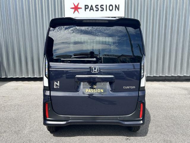 Ｎ－ＢＯＸカスタム ベースグレード　届出済未使用車　片側電動スライドドア　衝突被害軽減ブレーキ　コーナーセンサー　アダクティブクルーズコントロール　アイドリングストップ　アルミホイール　スマートキー　シートヒーター　ＬＥＤヘッドライト（9枚目）