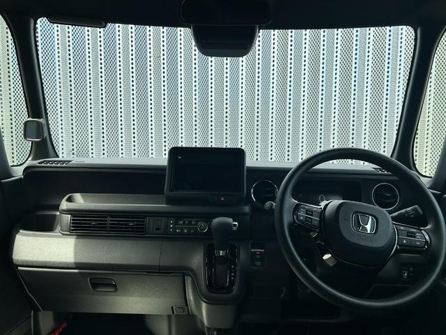 Ｎ－ＢＯＸカスタム ベースグレード　届出済未使用車　片側電動スライドドア　衝突被害軽減ブレーキ　コーナーセンサー　アダクティブクルーズコントロール　アイドリングストップ　アルミホイール　スマートキー　シートヒーター　ＬＥＤヘッドライト（12枚目）