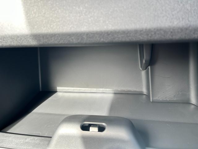 Ｎ－ＢＯＸカスタム ベースグレード　届出済未使用車　片側電動スライドドア　衝突被害軽減ブレーキ　コーナーセンサー　アダクティブクルーズコントロール　アイドリングストップ　アルミホイール　スマートキー　シートヒーター　ＬＥＤヘッドライト（20枚目）