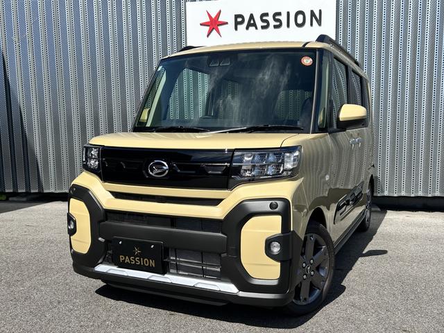 タント ファンクロスターボ　届出済未使用車　両側電動スライドドア　衝突被害軽減ブレーキ　コーナーセンサー　スマートキー　アルミホイール　シートヒーター　アイドリングストップ　バックカメラ　ルーフレール　電動格納ドアミラー（4枚目）