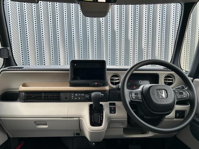 Ｎ－ＢＯＸ ベースグレード　届出済未使用車　片側電動スライドドア　衝突被害軽減ブレーキ　コーナーセンサー　アダクティブクルーズコントロール　スマートキー　チップアップシート　アイドリングストップ　ＬＥＤ　電動格納ドアミラー（12枚目）