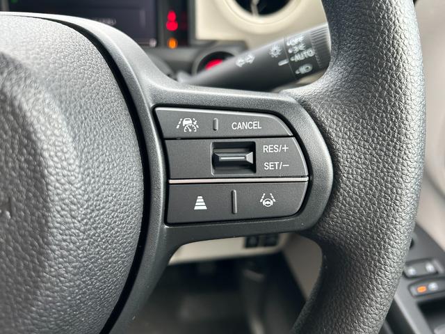 Ｎ－ＢＯＸ ベースグレード　届出済未使用車　片側電動スライドドア　衝突被害軽減ブレーキ　コーナーセンサー　アダクティブクルーズコントロール　スマートキー　チップアップシート　アイドリングストップ　ＬＥＤ　電動格納ドアミラー（17枚目）