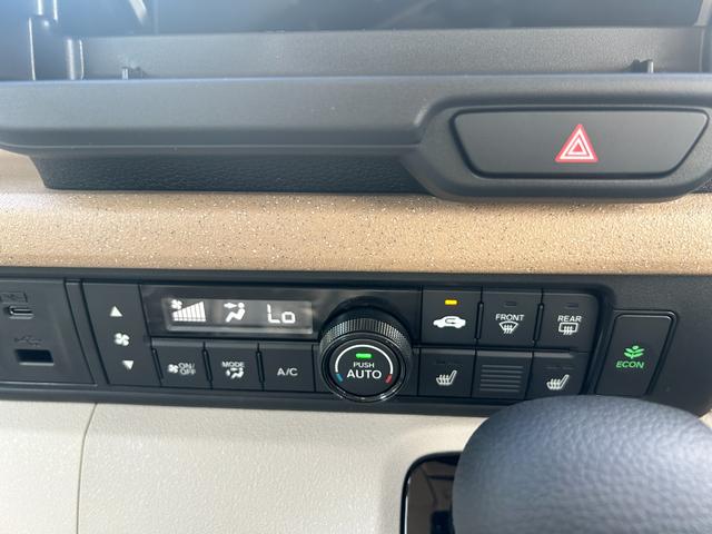 Ｎ－ＢＯＸ ベースグレード　届出済未使用車　片側電動スライドドア　衝突被害軽減ブレーキ　コーナーセンサー　アダクティブクルーズコントロール　スマートキー　チップアップシート　アイドリングストップ　ＬＥＤ　電動格納ドアミラー（13枚目）