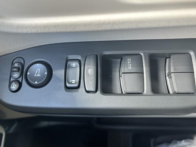 Ｎ－ＢＯＸ ベースグレード　届出済未使用車　片側電動スライドドア　衝突被害軽減ブレーキ　コーナーセンサー　アダクティブクルーズコントロール　スマートキー　チップアップシート　アイドリングストップ　ＬＥＤ　電動格納ドアミラー（20枚目）