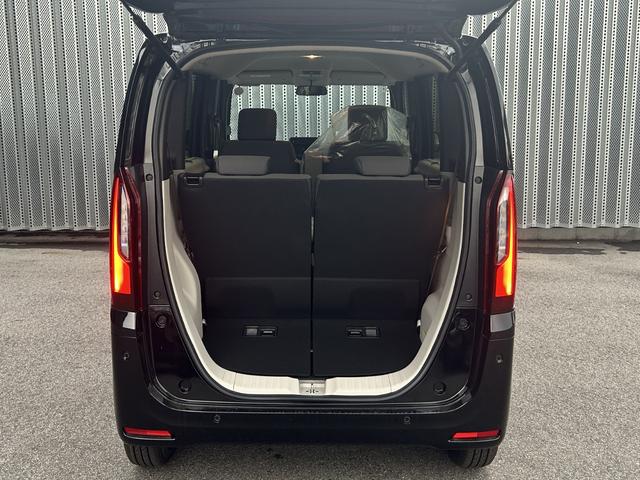 N-BOX ベースグレード 届出済未使用車 片側電動スライドドア 衝突被害軽減ブレーキ コーナーセンサー アダクティブクルーズコントロール スマートキー チップアップシート アイドリングストップ LED 電動格納ドアミラー(11枚目)