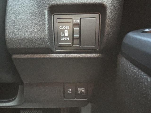 Ｎ－ＢＯＸカスタム ベースグレード　届出済未使用車　片側電動スライドドア　衝突被害軽減ブレーキ　コーナーセンサー　アダクティブクルーズコントロール　アイドリングストップ　アルミホイール　スマートキー　シートヒーター　ＬＥＤヘッドライト（15枚目）