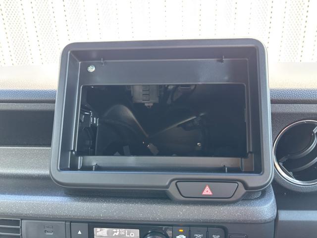 Ｎ－ＢＯＸカスタム ベースグレード　届出済未使用車　片側電動スライドドア　衝突被害軽減ブレーキ　コーナーセンサー　アダクティブクルーズコントロール　アイドリングストップ　アルミホイール　スマートキー　シートヒーター　ＬＥＤヘッドライト（17枚目）