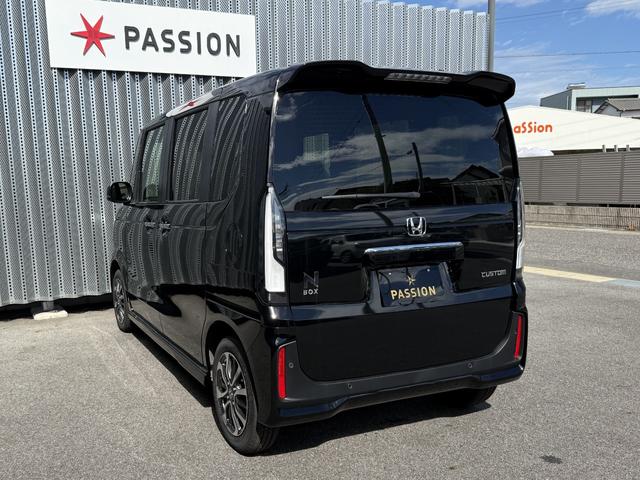 N-BOXカスタム ベースグレード 届出済未使用車 片側電動スライドドア 衝突被害軽減ブレーキ コーナーセンサー アダクティブクルーズコントロール アイドリングストップ アルミホイール スマートキー シートヒーター LEDヘッドライト(9枚目)