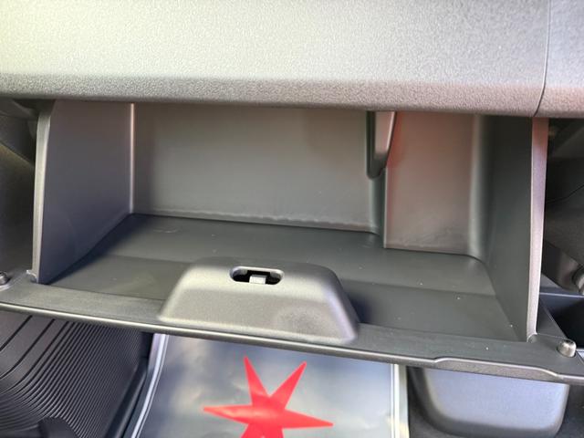 N-BOXカスタム ベースグレード 届出済未使用車 片側電動スライドドア 衝突被害軽減ブレーキ コーナーセンサー アダクティブクルーズコントロール アイドリングストップ アルミホイール スマートキー シートヒーター LEDヘッドライト(19枚目)
