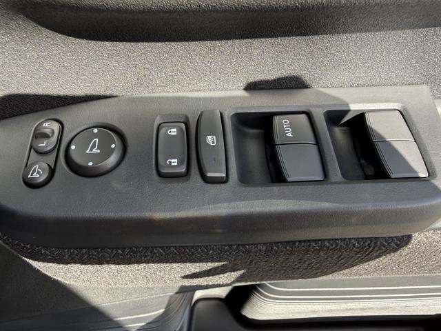 N-BOXカスタム ベースグレード 届出済未使用車 片側電動スライドドア 衝突被害軽減ブレーキ コーナーセンサー アダクティブクルーズコントロール アイドリングストップ アルミホイール スマートキー シートヒーター LEDヘッドライト(20枚目)