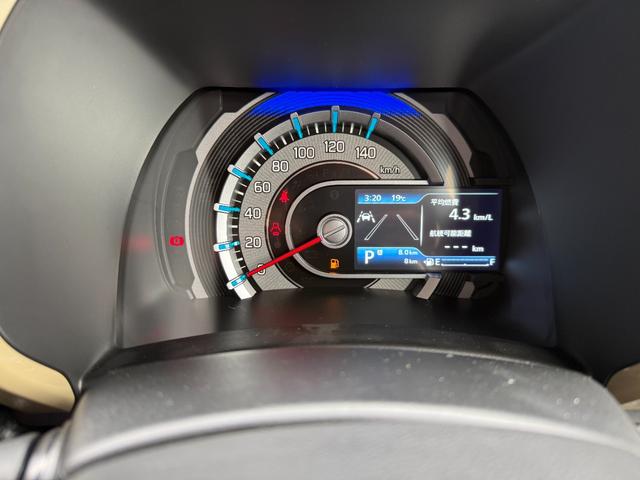 ハスラー ハイブリッドＧ　届出済未使用車　衝突被害軽減ブレーキ　コーナーセンサー　スマートキー　シートヒーター　電動格納ドアミラー　横滑り防止機能　光軸調整機能　アイドリングストップ　アダクティブクルーズコントロール（13枚目）