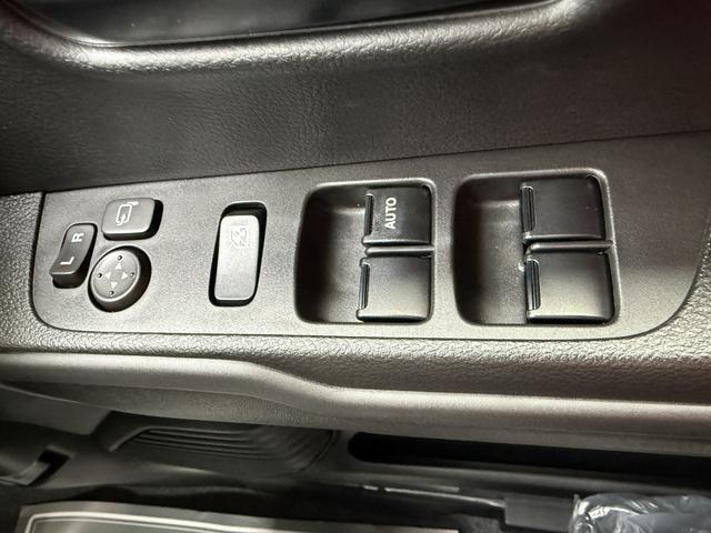 ハスラー ハイブリッドＧ　届出済未使用車　衝突被害軽減ブレーキ　コーナーセンサー　スマートキー　シートヒーター　電動格納ドアミラー　横滑り防止機能　光軸調整機能　アイドリングストップ　アダクティブクルーズコントロール（19枚目）