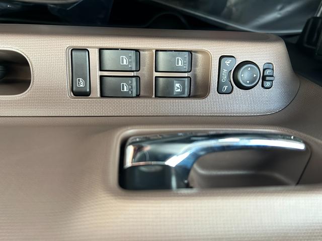 ムーヴキャンバス セオリーG 届出済未使用車 両側電動スライドドア 衝突被害軽減ブレーキ コーナーセンサー スマートキー アイドリングストップ LEDヘッドライト 全方位カメラ 電動格納ドアミラー ベンチシート(21枚目)