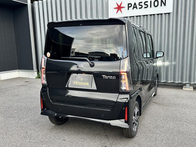 タント カスタムＸ　届出済未使用車　両側電動スライドドア　衝突被害軽減ブレーキ　コーナーセンサー　スマートキー　シートヒーター　アイドリングストップ　バックカメラ　ＬＥＤヘッドライト　電動格納ドアミラー（8枚目）