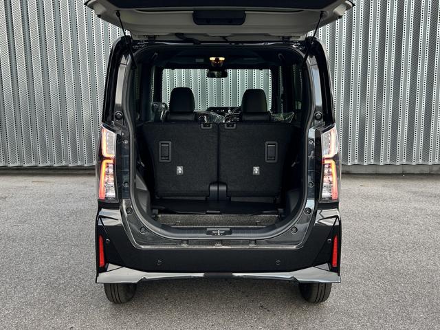 タント カスタムＸ　届出済未使用車　両側電動スライドドア　衝突被害軽減ブレーキ　コーナーセンサー　スマートキー　シートヒーター　アイドリングストップ　バックカメラ　ＬＥＤヘッドライト　電動格納ドアミラー（11枚目）