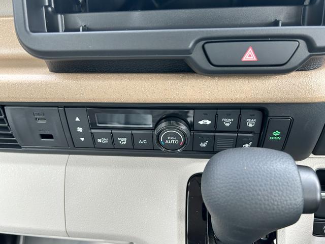 N-BOX ファッションスタイル 届出済未使用車 両側電動スライドドア 衝突被害軽減ブレーキ コーナーセンサー アダクティブクルーズコントロール スマートキー シートヒーター バックカメラ 電動格納ドアミラー LEDヘッドライト(13枚目)