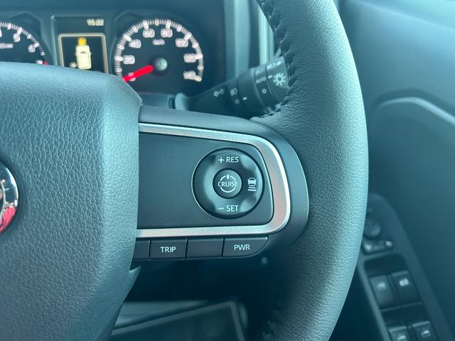 タフト Gターボ ダーククロムベンチャー 届出済未使用車 衝突被害軽減ブレーキ コーナーセンサー スマートキー バックカメラLEDヘッドライト アダクティブクルーズコントロール アイドリングストップ 電動格納ドアミラー アルミホイール(17枚目)