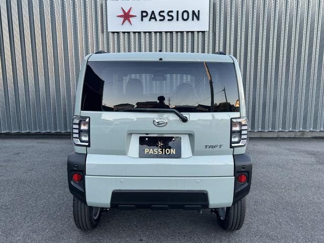 タフト G 届出済未使用車 衝突被害軽減ブレーキ コーナーセンサー スマートキー シートヒーター 電子パーキング バックカメラ LEDヘッドライト アイドリングストップ アルミホイール 横滑り防止機能(9枚目)