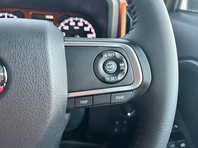 タフト G 届出済未使用車 衝突被害軽減ブレーキ コーナーセンサー スマートキー シートヒーター 電子パーキング バックカメラ LEDヘッドライト アイドリングストップ アルミホイール 横滑り防止機能(17枚目)