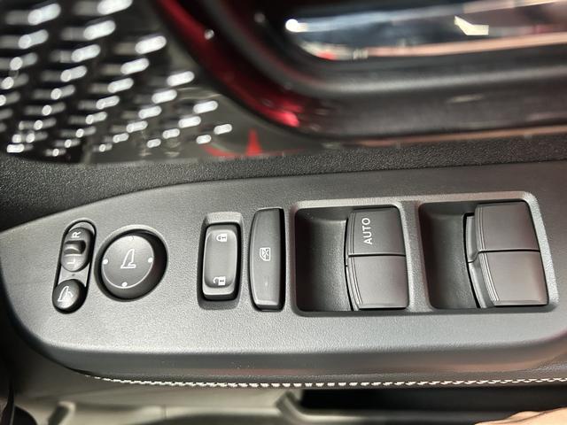 Ｎ－ＢＯＸカスタム コーディネートスタイル　届出済未使用車　両側電動スライドドア　衝突被害軽減ブレーキ　コーナーセンサー　スマートキー　アダクティブクルーズコントロール　ＬＥＤヘッドライト　フォグランプ　アルミホイール　シートヒーター（23枚目）