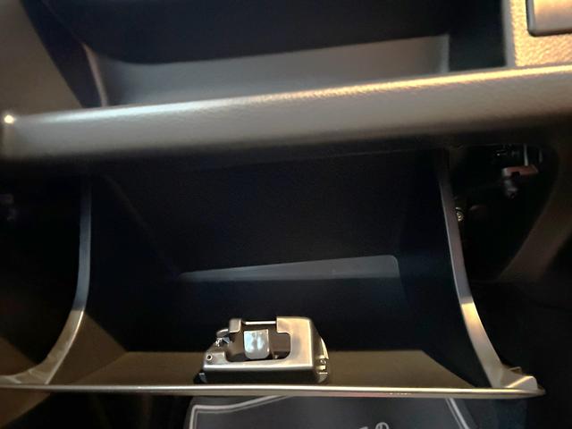 アルト ハイブリッドS 届出済未使用車 衝突被害軽減ブレーキ コーナーセンサー キーレスエントリー アイドリングストップ 横滑り防止機能 マニュアルエアコン 電動格納ドアミラー シートヒーター パワーウインドウ(19枚目)