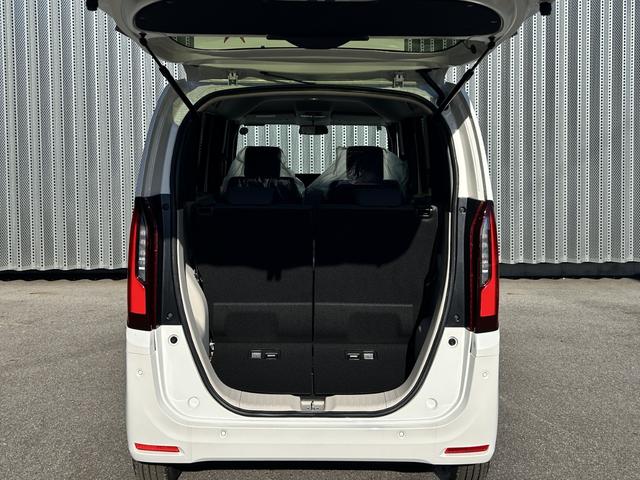 Ｎ－ＢＯＸ ベースグレード　届出済未使用車　片側電動スライドドア　衝突被害軽減ブレーキ　コーナーセンサー　アダクティブクルーズコントロール　スマートキー　チップアップシート　アイドリングストップ　ＬＥＤ　電動格納ドアミラー（11枚目）