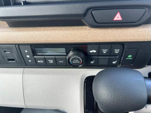 Ｎ－ＢＯＸ ベースグレード　届出済未使用車　片側電動スライドドア　衝突被害軽減ブレーキ　コーナーセンサー　アダクティブクルーズコントロール　スマートキー　チップアップシート　アイドリングストップ　ＬＥＤ　電動格納ドアミラー（13枚目）