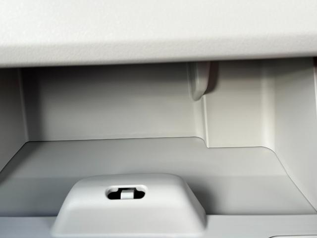 Ｎ－ＢＯＸ ベースグレード　届出済未使用車　片側電動スライドドア　衝突被害軽減ブレーキ　コーナーセンサー　アダクティブクルーズコントロール　スマートキー　チップアップシート　アイドリングストップ　ＬＥＤ　電動格納ドアミラー（20枚目）