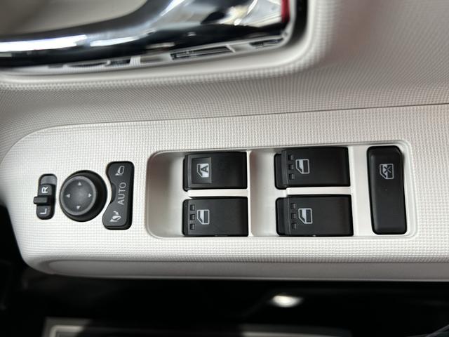 ムーヴキャンバス ストライプスＧ　届出済未使用車　両側電動スライドドア　衝突被害軽減ブレーキ　コーナーセンサー　スマートキー　シートヒーター　アイドリングストップ　バックカメラ　ＬＥＤヘッドライト　電動格納ドアミラー　オートエアコン（21枚目）