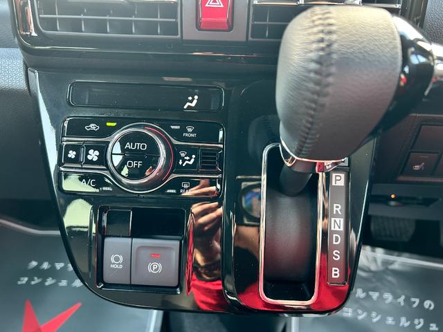 タント カスタムＲＳ　車検１０年１月　両側電動スライドドア　ワイドエントリーナビ安心ドラレコ　衝突被害軽減ブレーキ　コーナーセンサー　スマートキー　シートヒーター　アイドリングストップ　ＥＴＣ　全方位カメラ　アルミホイール（13枚目）