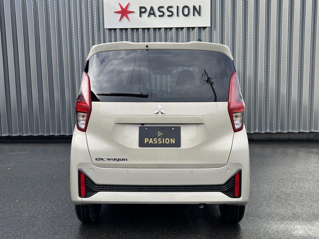 ｅＫワゴン Ｍ　届出済未使用車　衝突被害軽減ブレーキ　コーナーセンサー　キーレスエントリー　シートヒーター　バックカメラ　アイドリングストップ　電動格納ドアミラー　ベンチシート　マニュアルエアコン　パワーウインドウ（9枚目）