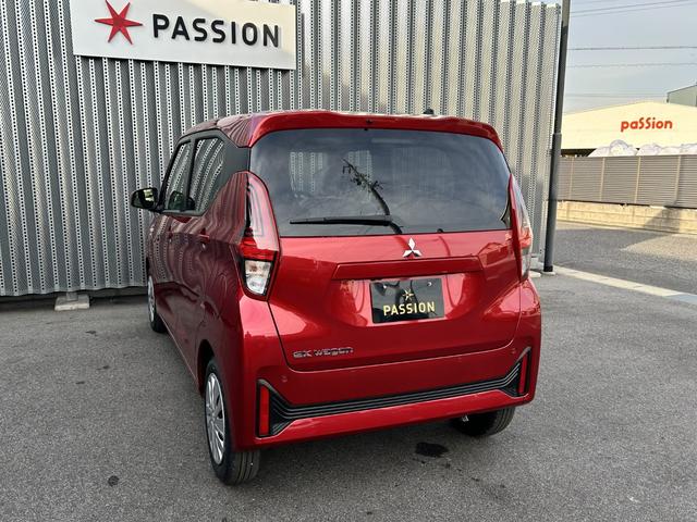 ｅＫワゴン Ｍ　届出済未使用車　衝突被害軽減ブレーキ　コーナーセンサー　キーレスエントリー　シートヒーター　バックカメラ　アイドリングストップ　電動格納ドアミラー　ベンチシート　マニュアルエアコン　パワーウインドウ（10枚目）