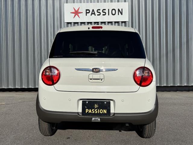 アルトラパンＬＣ ハイブリッドＸ　新型　届出済未使用車　全方位モニター用カメラパッケージ　衝突被害軽減ブレーキ　コーナーセンサー　スマートキー　アイドリングストップ　ＬＥＤヘッドライト　シートヒーター　ステアリングスイッチ（8枚目）