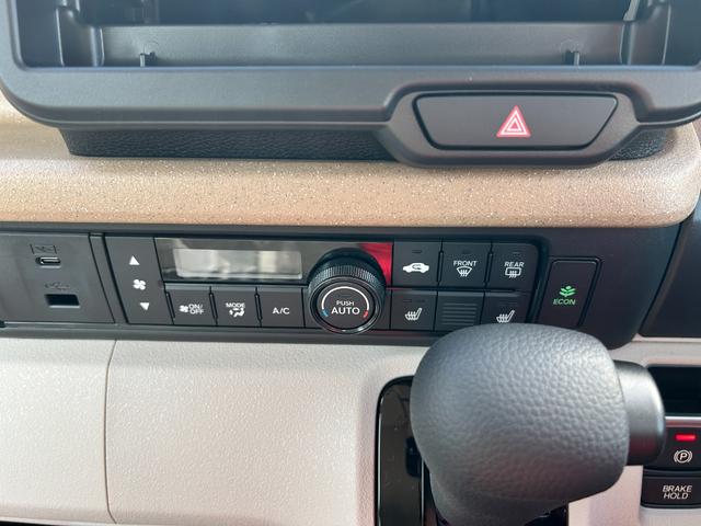 Ｎ－ＢＯＸ ファッションスタイル　届出済未使用車　片側電動スライドドア　衝突被害軽減ブレーキ　コーナーセンサー　アダクティブクルーズコントロール　スマートキー　シートヒーター　バックカメラ　電動格納ドアミラー　ＬＥＤヘッドライト（13枚目）