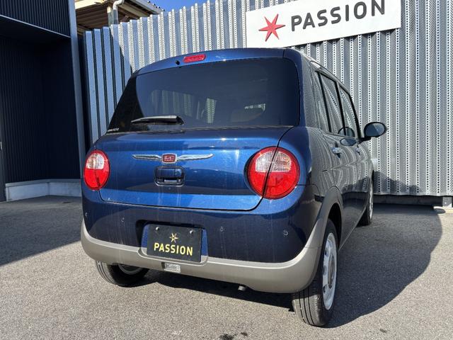 アルトラパンＬＣ Ｘ　車検９年６月　全方位モニター用カメラパッケージ　衝突被害軽減ブレーキ　コーナーセンサー　スマートキー　シートヒーター　ＬＥＤヘッドライト　アイドリングストップ　横滑り防止機能　電動格納ドアミラー（7枚目）