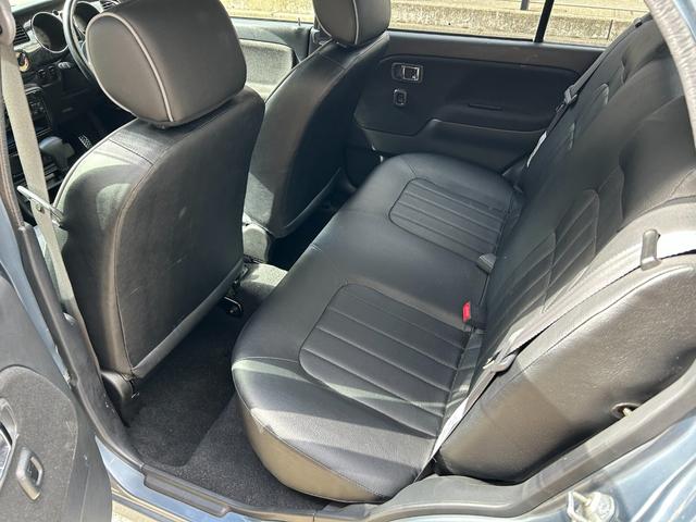 ミラジーノ ミニライトスペシャル 4WD キーレス AT タイミングベルト交換済み ガラスヘッドライト ブラック内装(10枚目)